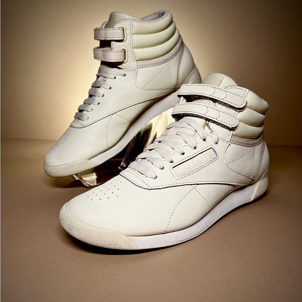 Reebok Classic Freestyle Womens Cream Hi Top Athletic Trainer Shoes Size 6.5